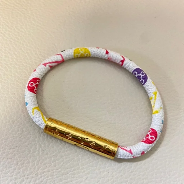 Louis Vuitton Jewelry Multicolor Monogram Cord Bracelet with Gold-Tone Clasp product detail image 2