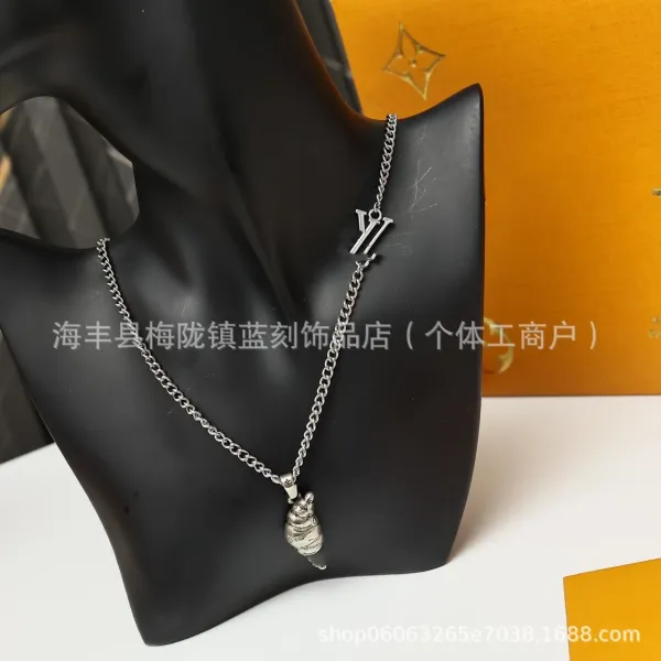 LV-Inspired Robot Bear Pendant Necklace Silver - 4