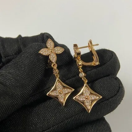 Louis Vuitton Monogram Flower Diamond Earrings Gold Jewelry - 5