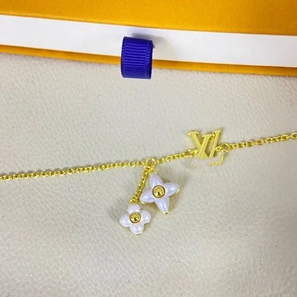 Louis Vuitton Monogram Flower Charm Bracelet Gold - 3