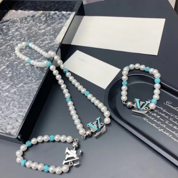 LV-Inspired Turquoise Pearl Bracelet Set - 2