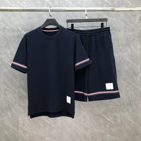 Thom Browne Classic Four-Bar Stripe Navy T-Shirt - 22