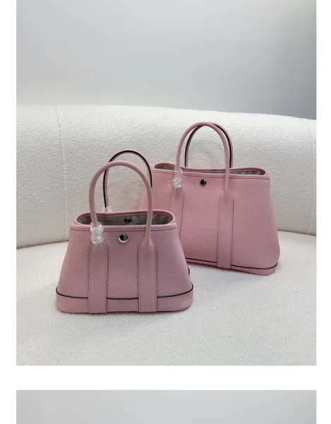 Hermès Picotin Lock in Burgundy Taurillon Leather Handbags - 28