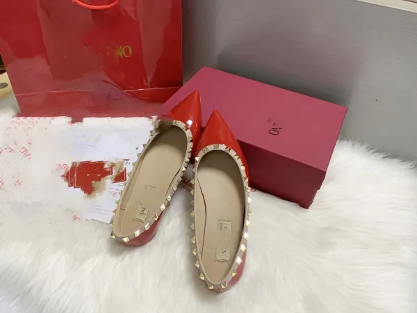 Valentino Garavani Rockstud Flat Black and Nude Leather Mary Jane Shoes - 10