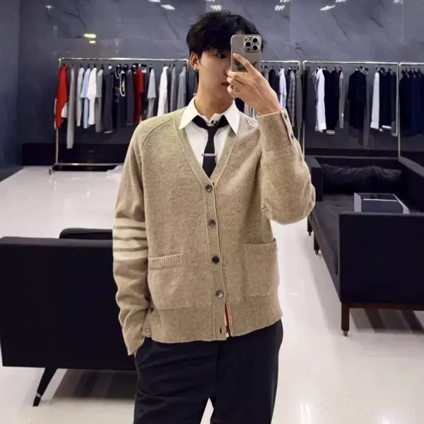Thom Browne 4-Bar Stripe Crewneck Sweater Gray - 10