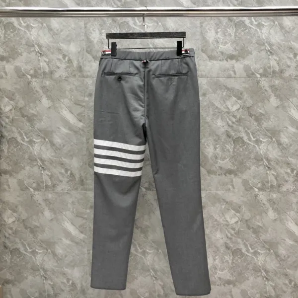 Thom Browne Classic Four-Bar Stripe Navy Blazer - 22