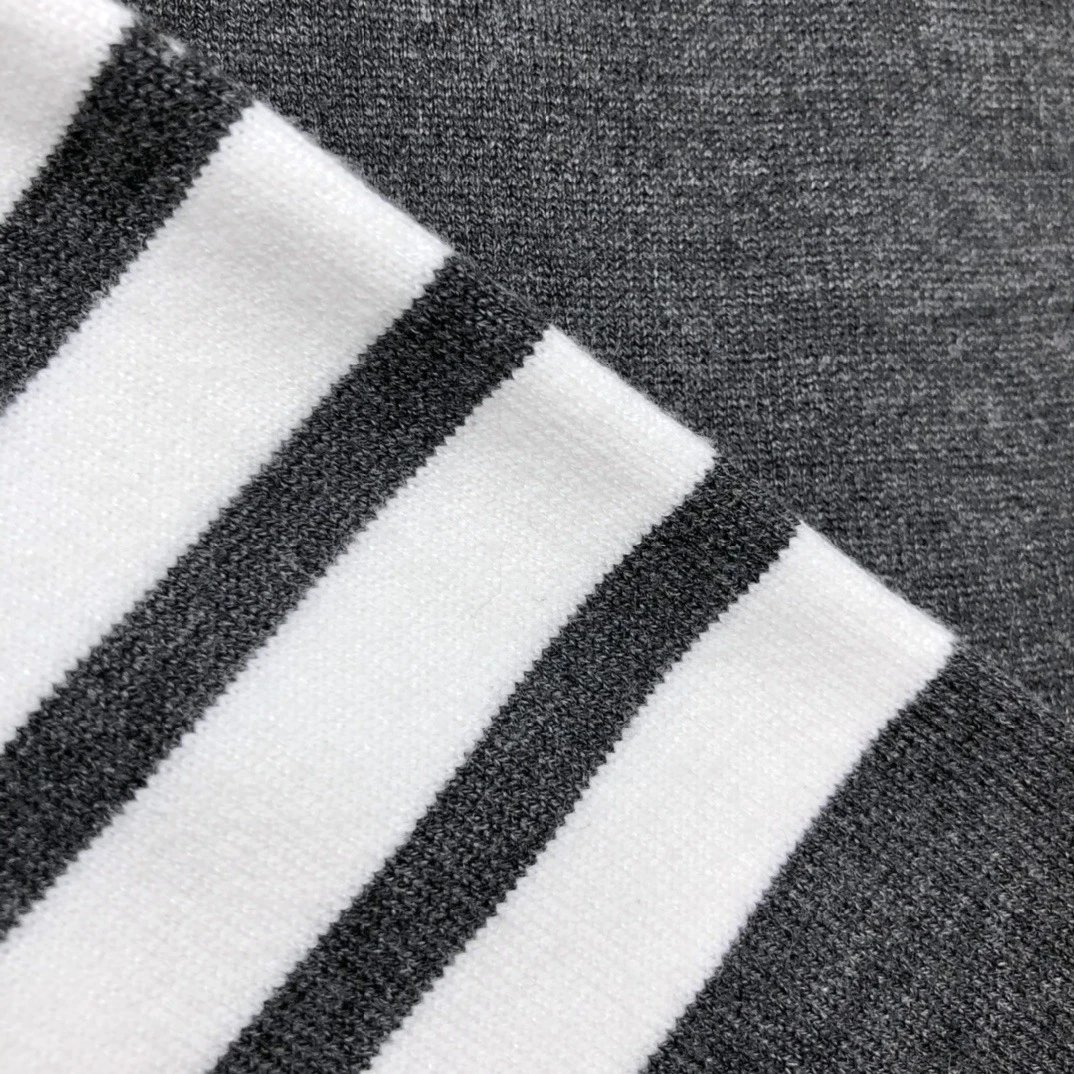 Thom Browne 4-Bar Stripe Crewneck Sweater Beige - 33