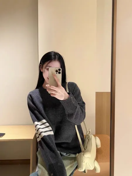 Thom Browne 4-Bar Stripe Crewneck Sweater Gray - 21