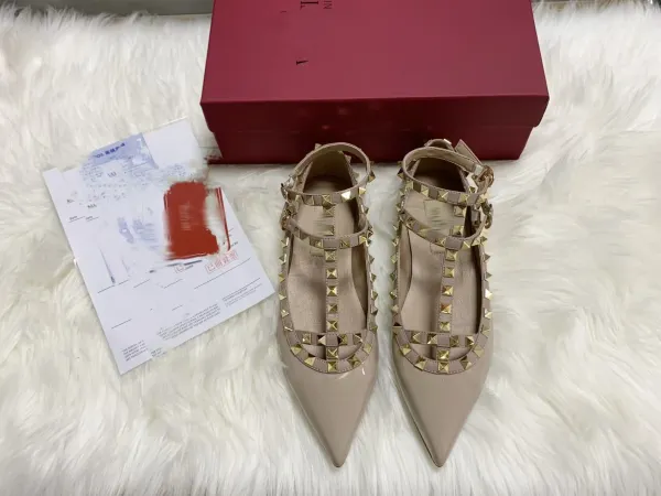 Valentino Garavani Rockstud Flat Black and Nude Leather Mary Jane Shoes - 18