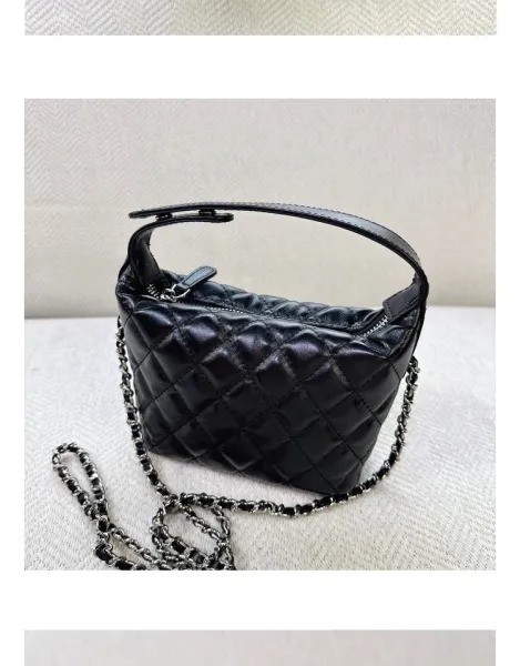 Chanel 22 Bag Black Quilted Leather Shoulder Bag - 17