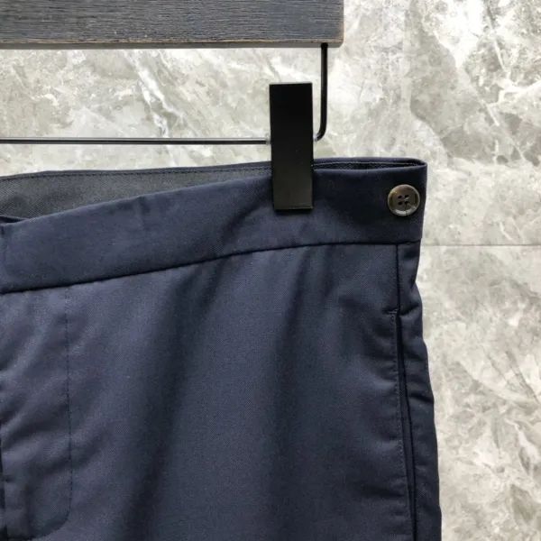 Thom Browne Classic Four-Bar Stripe Navy Blazer - 31