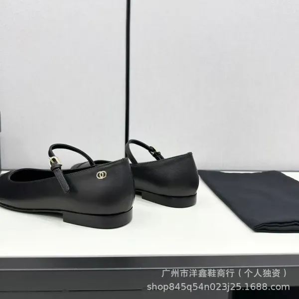 Chanel Mary Jane Block Heel White and Black Leather Shoes - 16