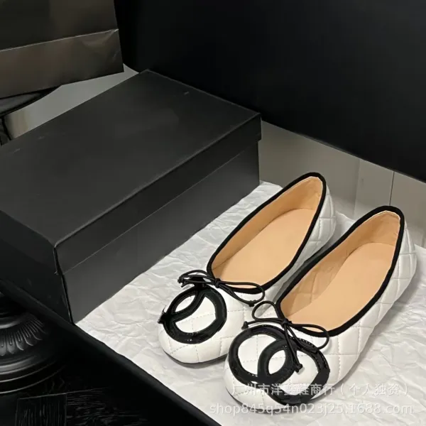 Chanel CC Logo Quilted Ballet Flats Black and White Shoes - 16