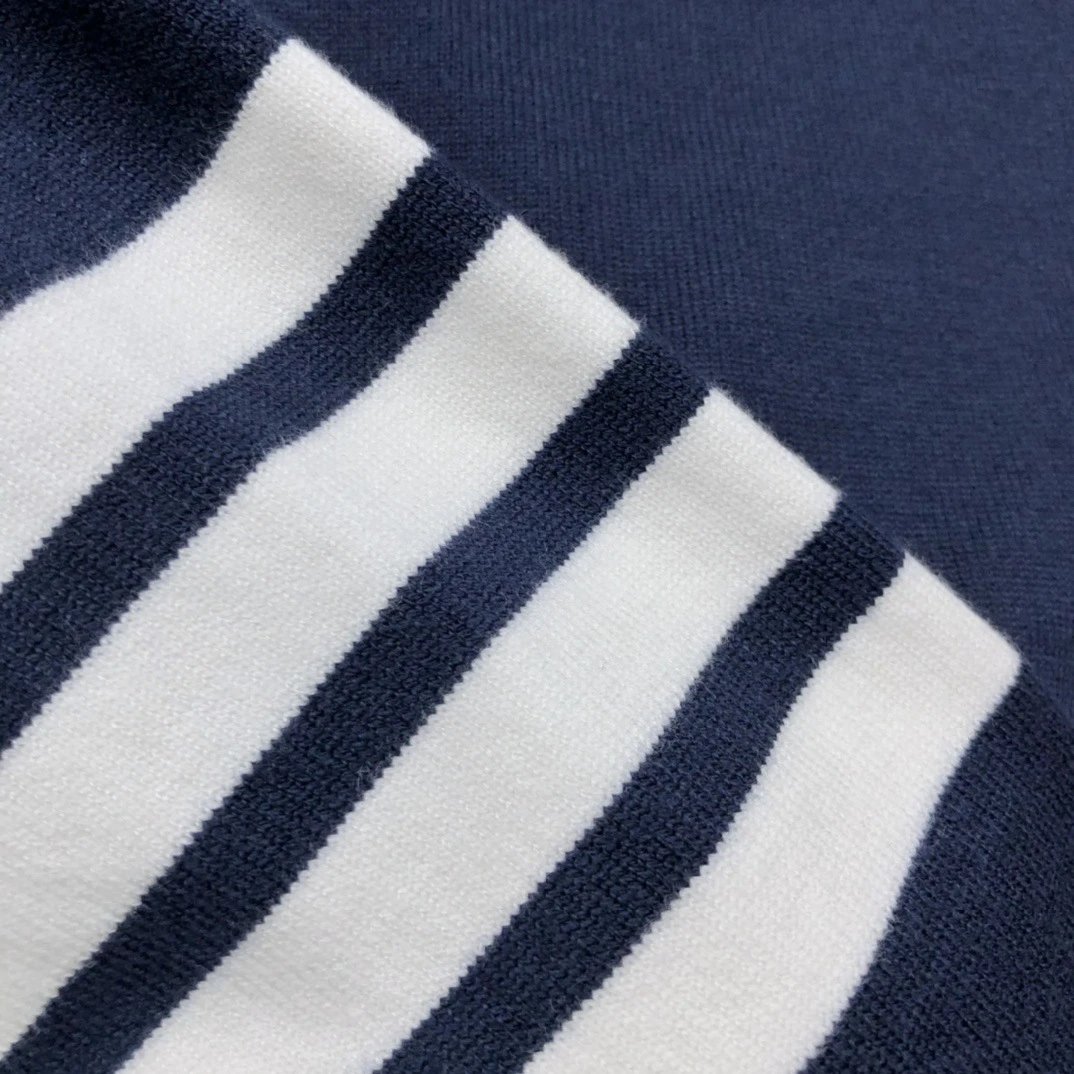 Thom Browne 4-Bar Stripe Crewneck Sweater Beige - 25