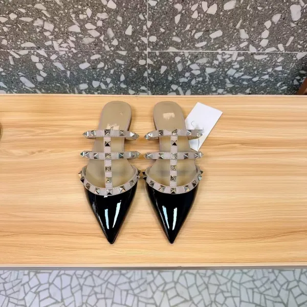 Valentino Rockstud Strappy Mule Beige Patent Leather Heels - 15