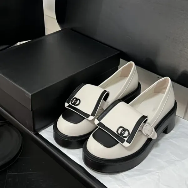 Chanel CC Logo Loafers White and Black Leather Platform Loafers - 3