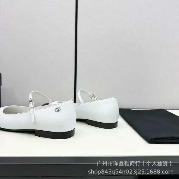 Chanel Mary Jane Block Heel White and Black Leather Shoes - 8