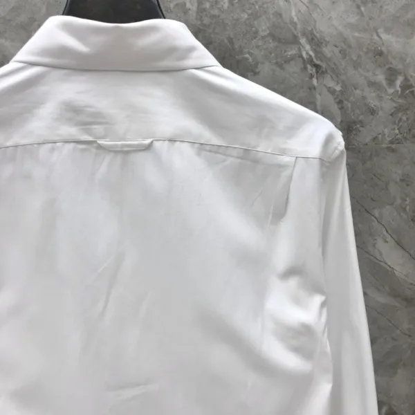 Thom Browne Classic White Shirt with 4-Bar Stripe Sleeve Detail - 31