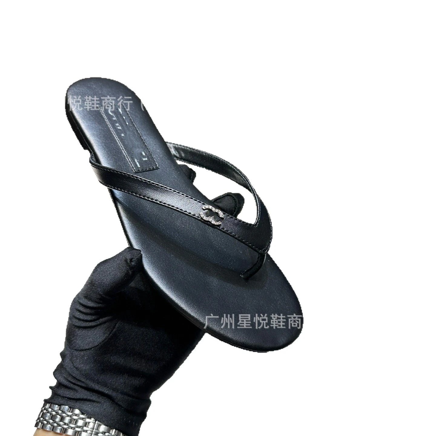 Chanel Sandals Flat thong with double-C embellishment image 5