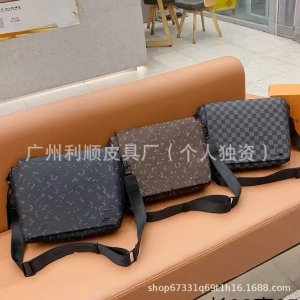 Louis Vuitton Damier Graphite Messenger Bag - 4