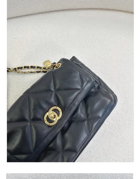Chanel 19 Bag Black Quilted Leather Chain Shoulder Bag - 18