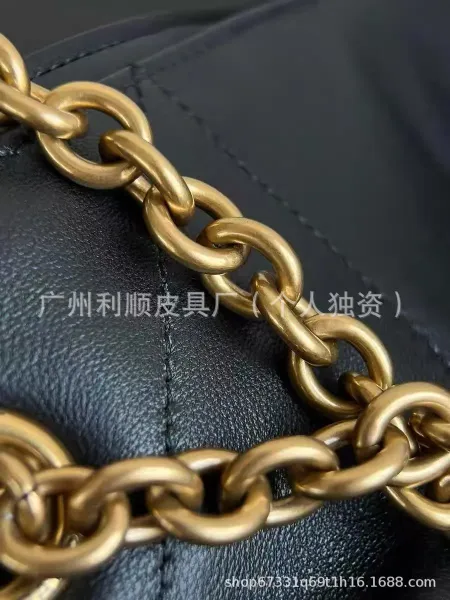 Yves Saint Laurent Loulou Chain Shoulder Bag Black - 8