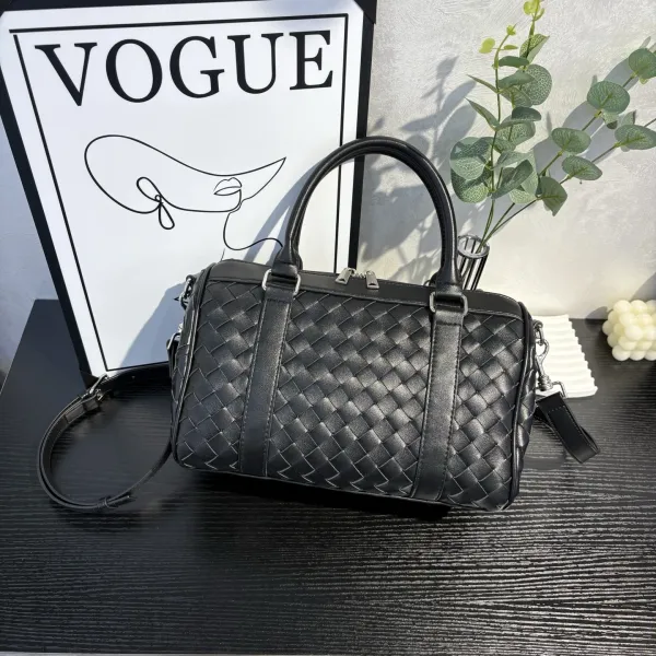 Bottega Veneta Intrecciato Woven Leather Boston Bag Black - 11
