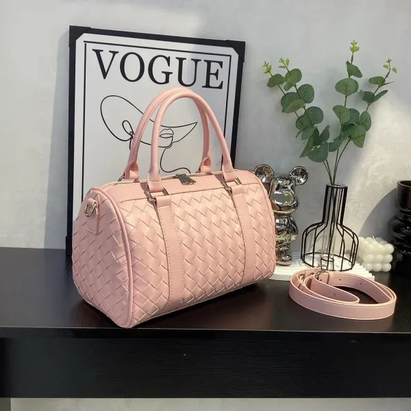 Bottega Veneta Intrecciato Woven Leather Boston Bag Black - 36