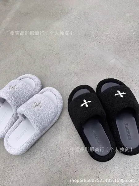 Off-White x Unknown Designer Cross Motif Canvas Slippers Beige Slippers - 29