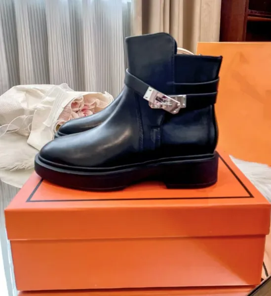 Hermès Jodphur Boot Black Leather Ankle Boots - 8