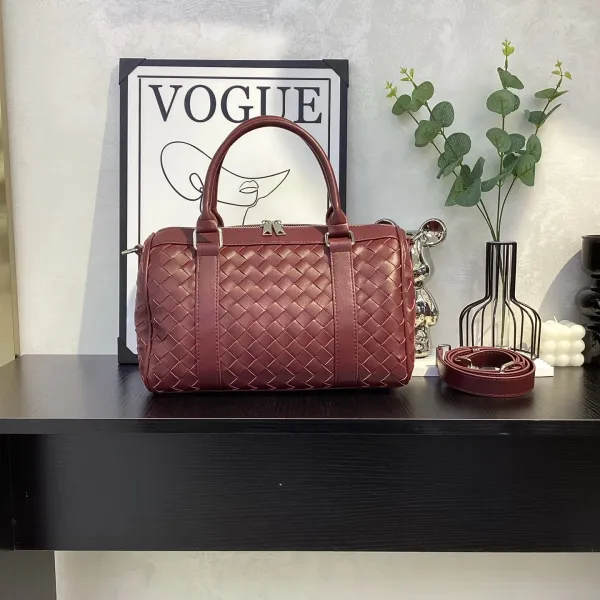 Bottega Veneta Intrecciato Woven Leather Boston Bag Black - 19