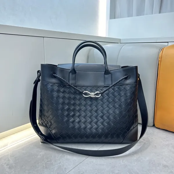 Bottega Veneta Cassette Tote Burgundy Woven Leather Handbag - 9