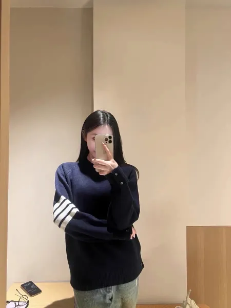 Thom Browne 4-Bar Stripe Crewneck Sweater Gray - 20