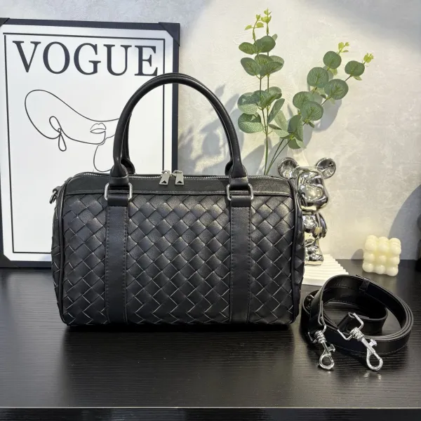 Bottega Veneta Intrecciato Woven Leather Boston Bag Black - 10