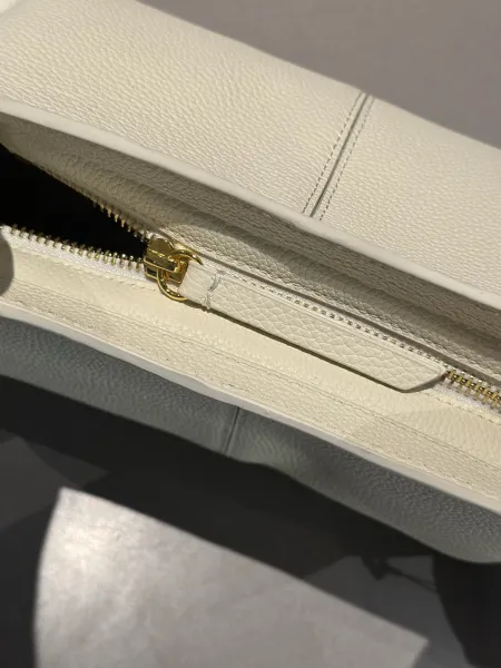 Bottega Veneta Jodie Bag Off-White Pebbled Leather Hobo Bag - 16