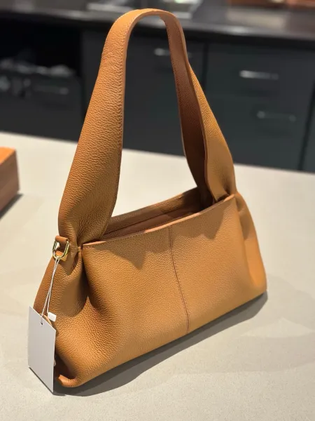 Bottega Veneta Jodie Bag Off-White Pebbled Leather Hobo Bag - 22