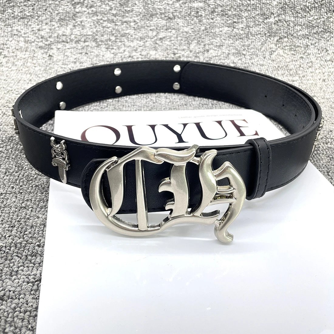 OUYUE Gothic Letter Buckle Black Leather Belt
