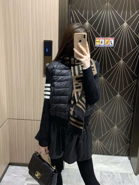Thom Browne 4-Bar Stripe Hooded Down Vest Gray - 5