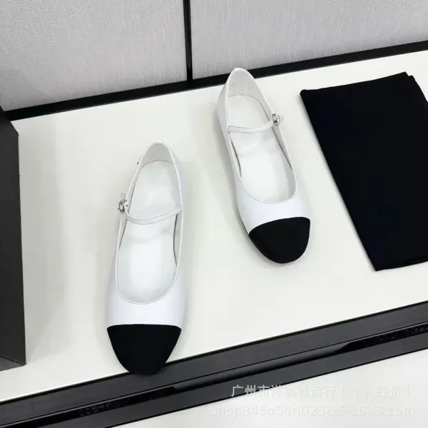 Chanel Mary Jane Block Heel White and Black Leather Shoes - 4