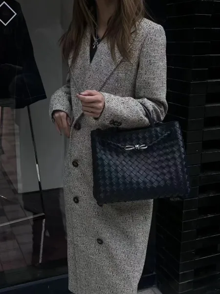Bottega Veneta The Pouch Black Woven Leather Tote Bag - 10