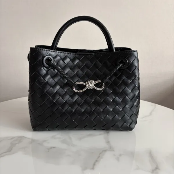 Bottega Veneta The Pouch Black Woven Leather Tote Bag - 20