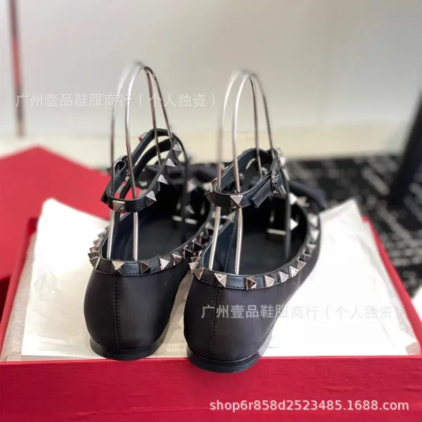 Valentino Rockstud Bow Flat Black Leather Shoes - 9