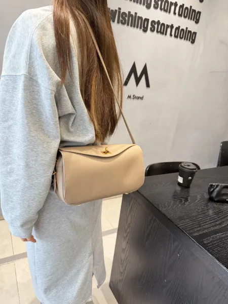 M Stand Beige Envelope Crossbody Bag - 10