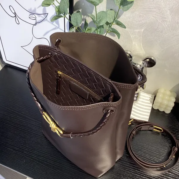 Bottega Veneta The Knot Bucket Bag Chocolate Brown Leather - 21