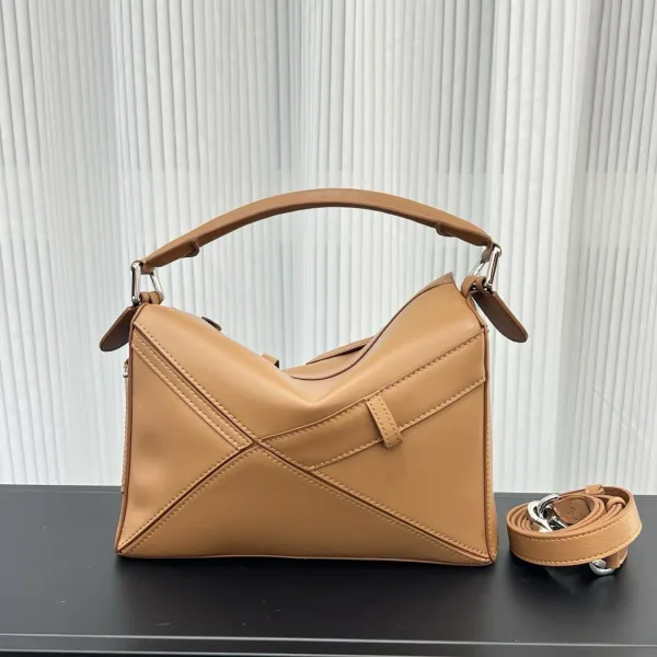 Loewe Puzzle Small Black Leather Handbag - 19