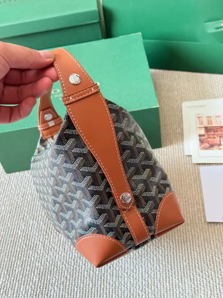 Goyard Saint Louis Mini in Olive Green Canvas Hobo Bag - 4