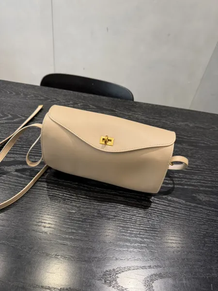 M Stand Beige Envelope Crossbody Bag - 21