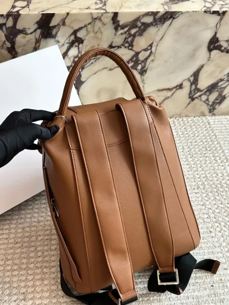 Bottega Veneta The Pouch Backpack Army Green Leather Backpack - 7