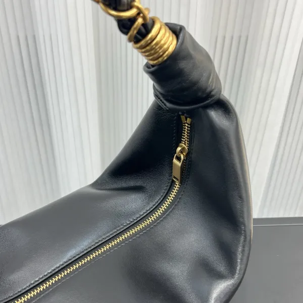 Bottega Veneta The Pouch Hobo Bag Black - 23