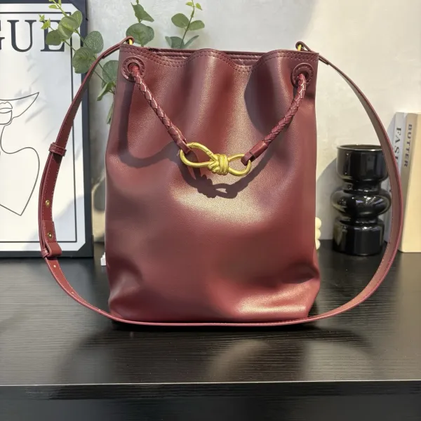 Bottega Veneta The Knot Bucket Bag Burgundy Leather - 1